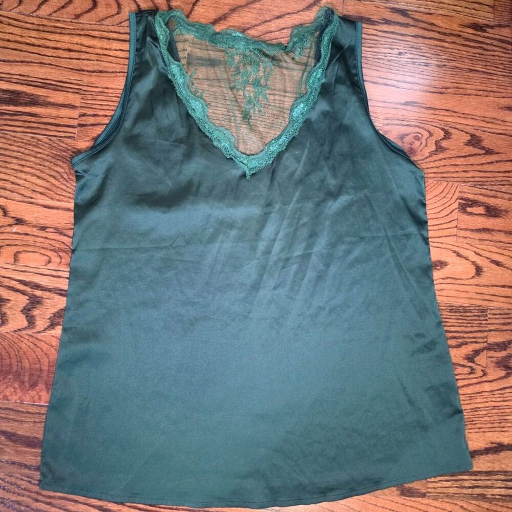 Green Lace Trim Tank Size Medium